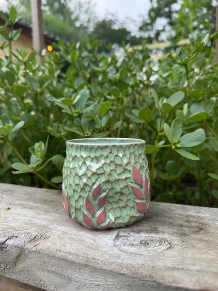 Carved Leaf Ergonomic Wine Glass